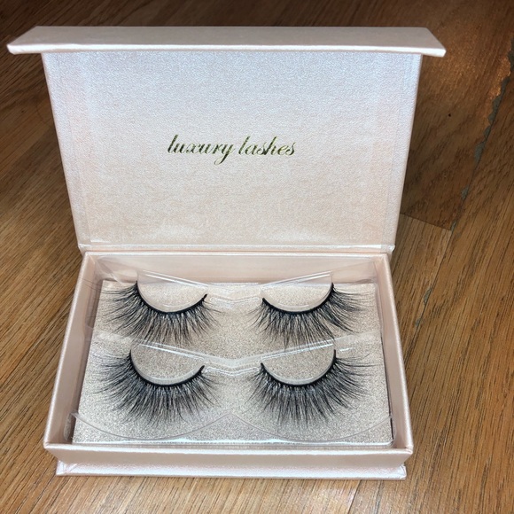 2 pairs faux Mink Eyelashes - Picture 3 of 7